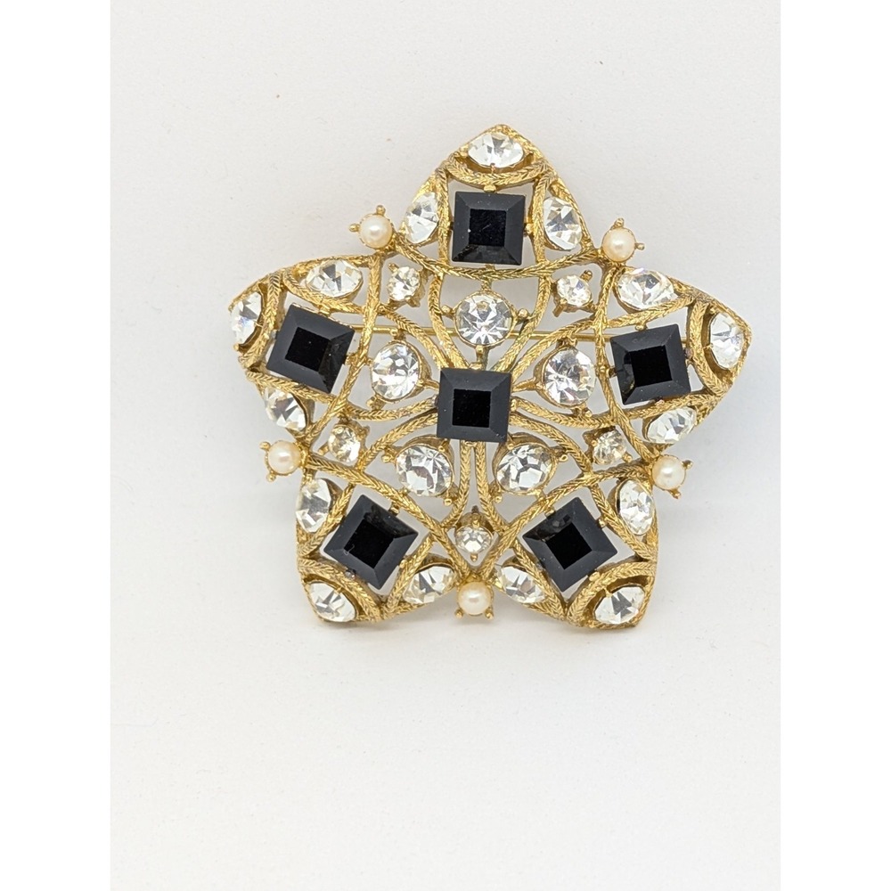 Vintage Goldtone Filigree Brooch ~Black Art‎ Glass & Rhinestones.